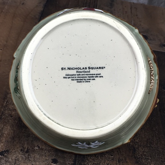 St. Nicholas Square Heartland Moose Handle Basket - Picture 8 of 11